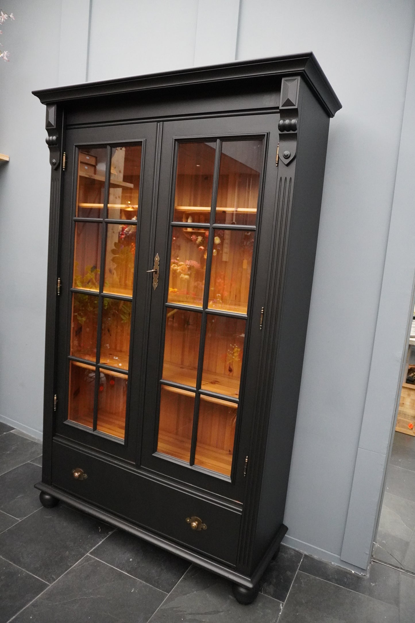 Cottage vitrine kast