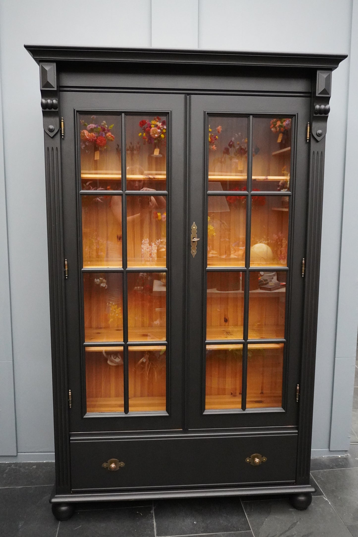 Cottage vitrine kast