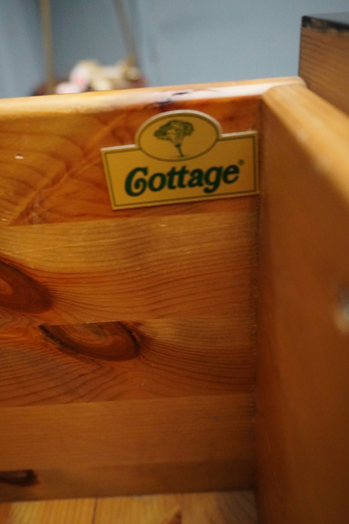Cottage vitrine kast