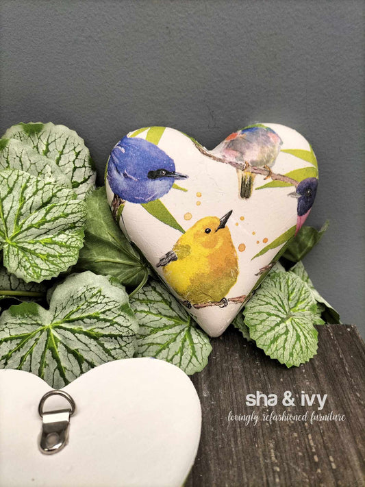 Decoupage hart - kleurrijke vogeltjes