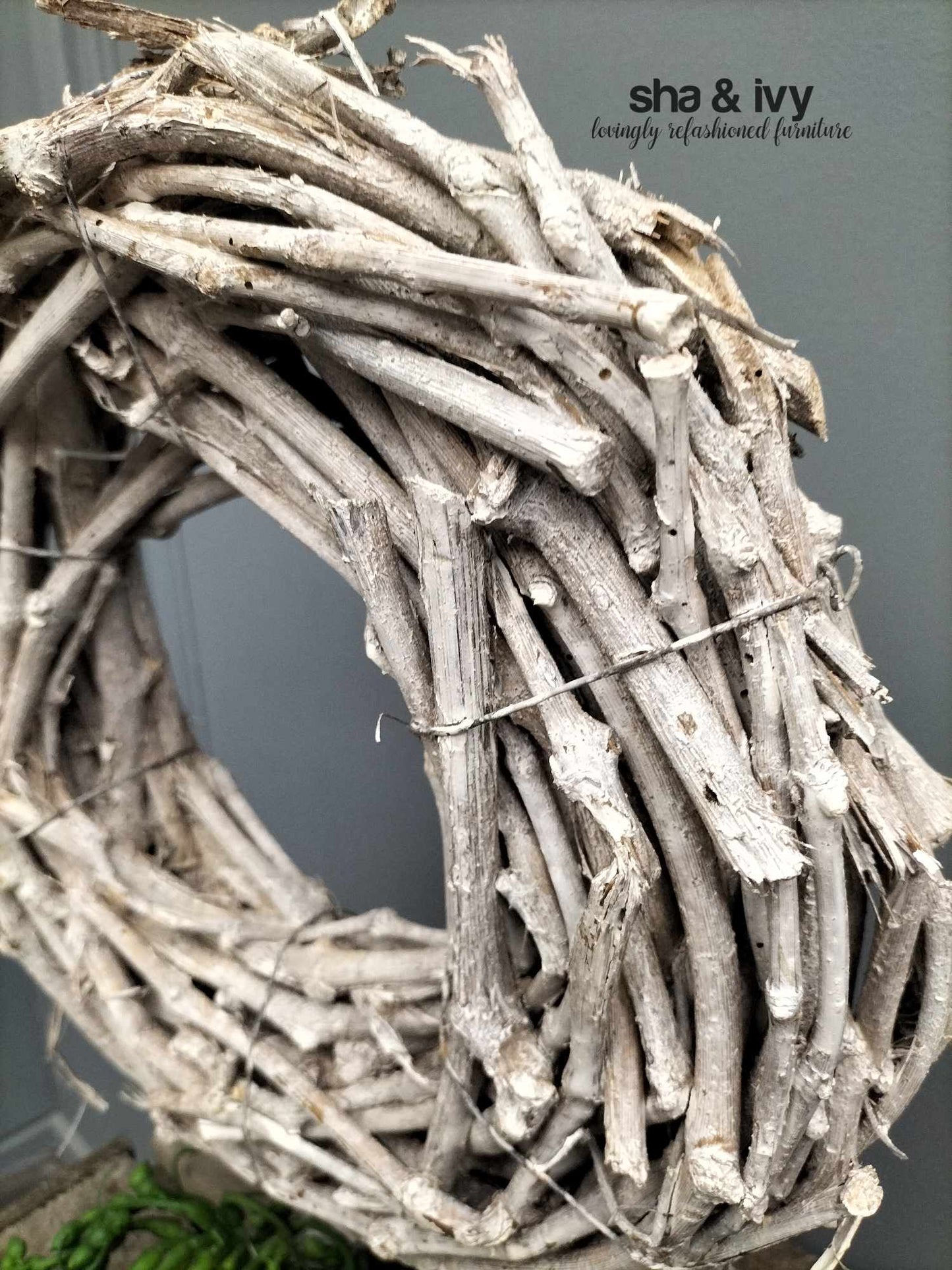 Krans grape wood white washed