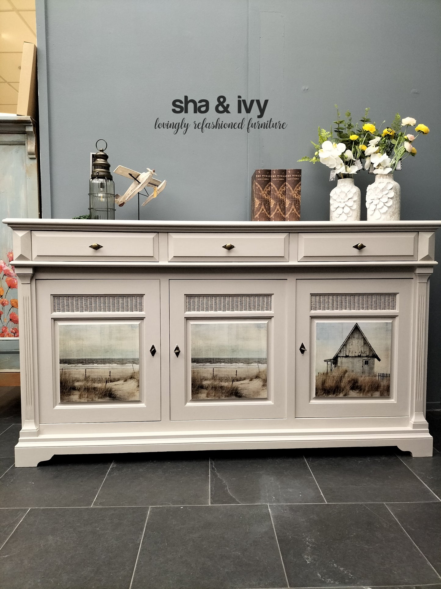 Beach dresser with mirror
