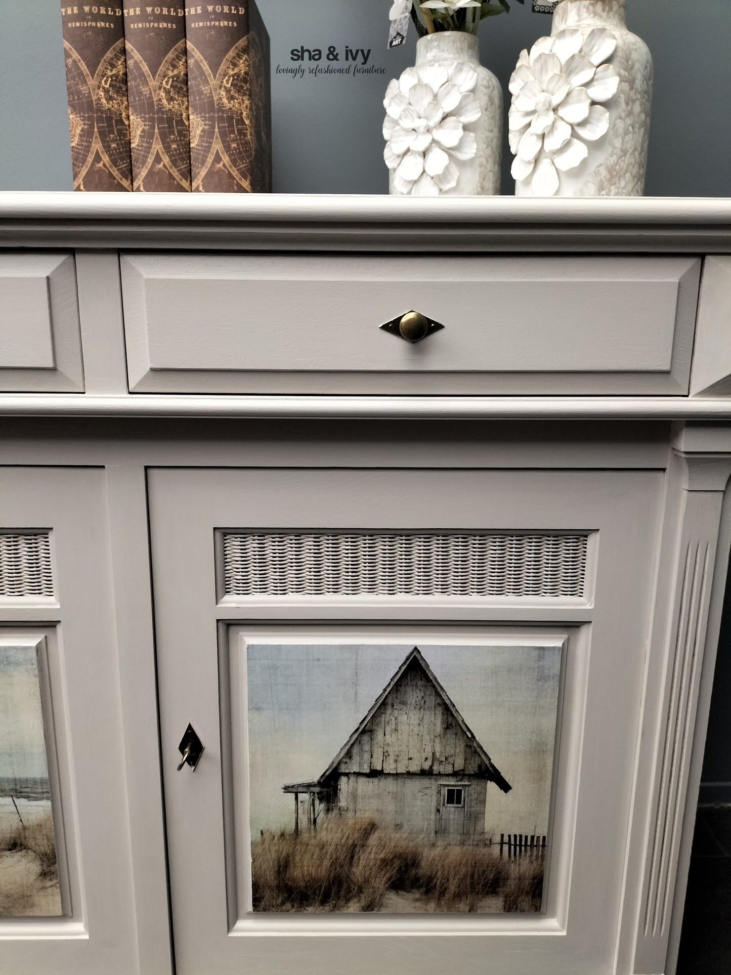 Beach dresser with mirror
