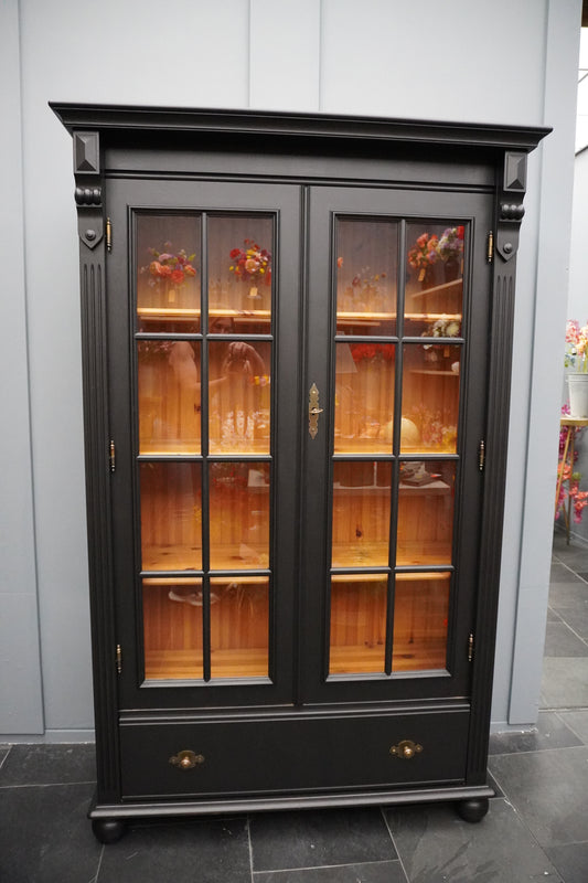 Cottage vitrine kast