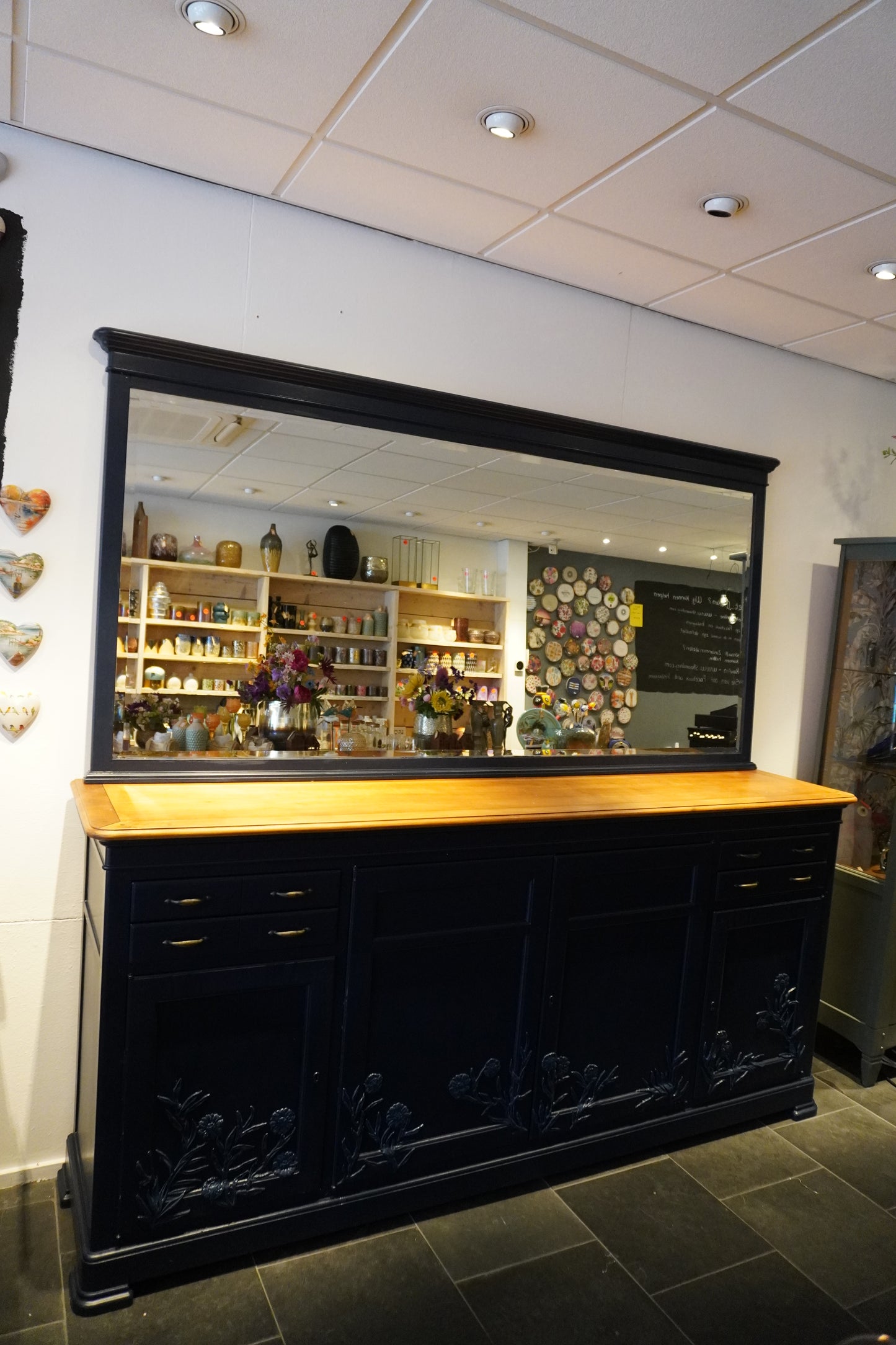 Dressoir met spiegel