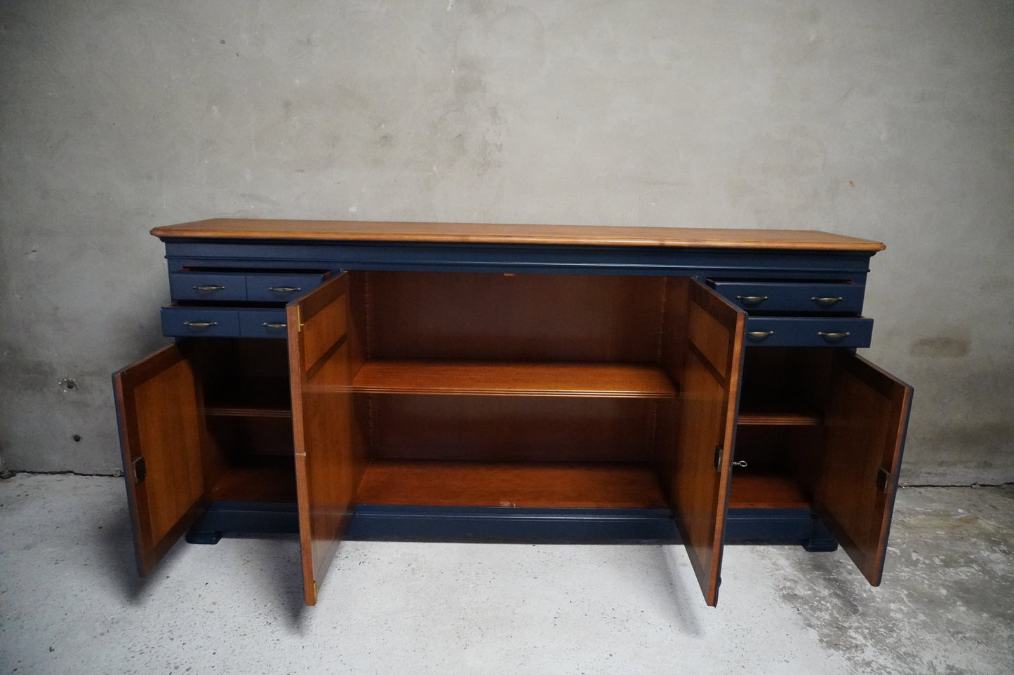 Dressoir met spiegel