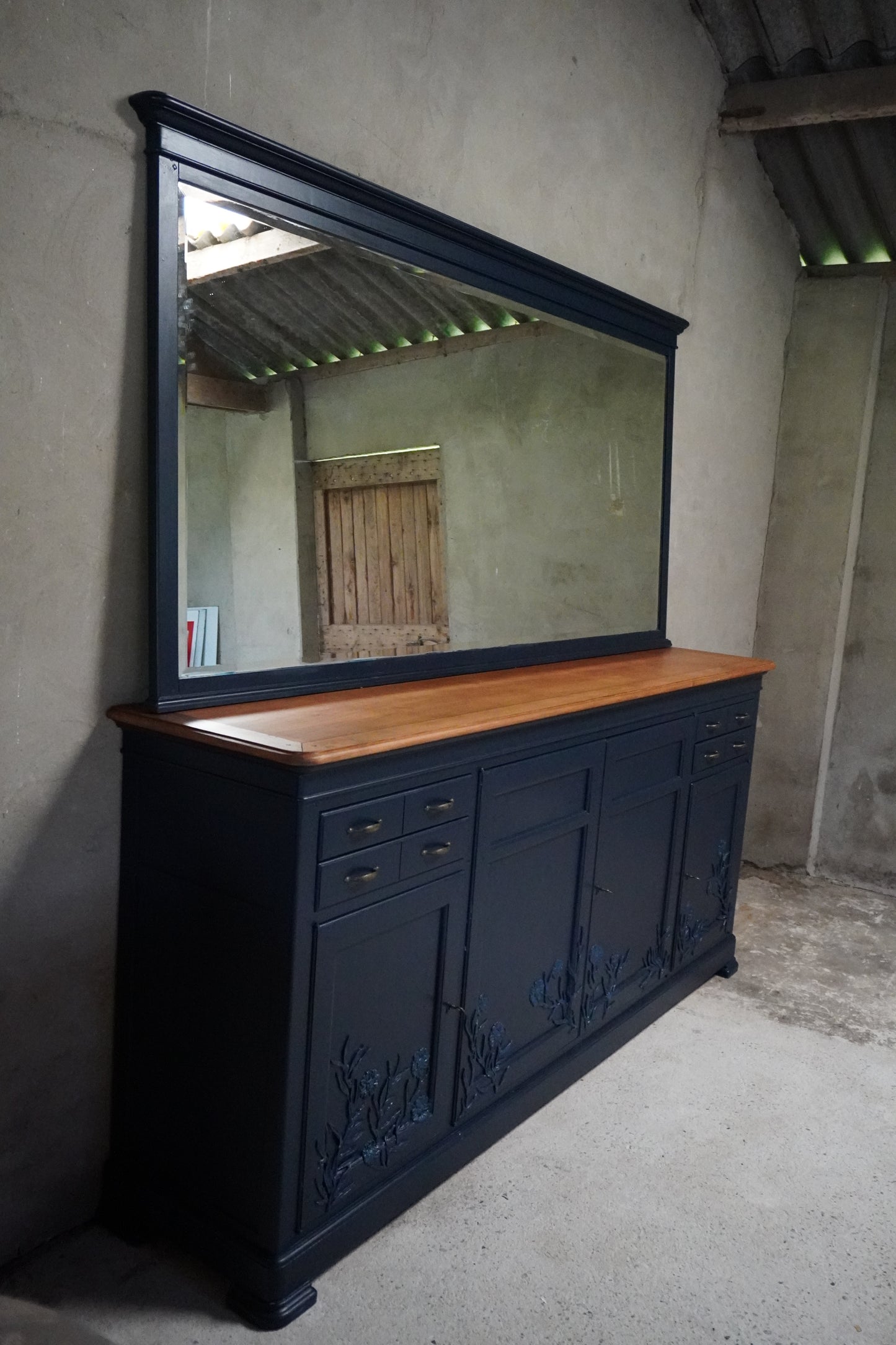 Dressoir met spiegel