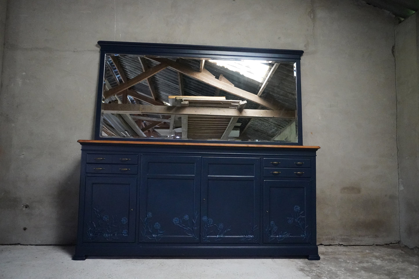 Dressoir met spiegel