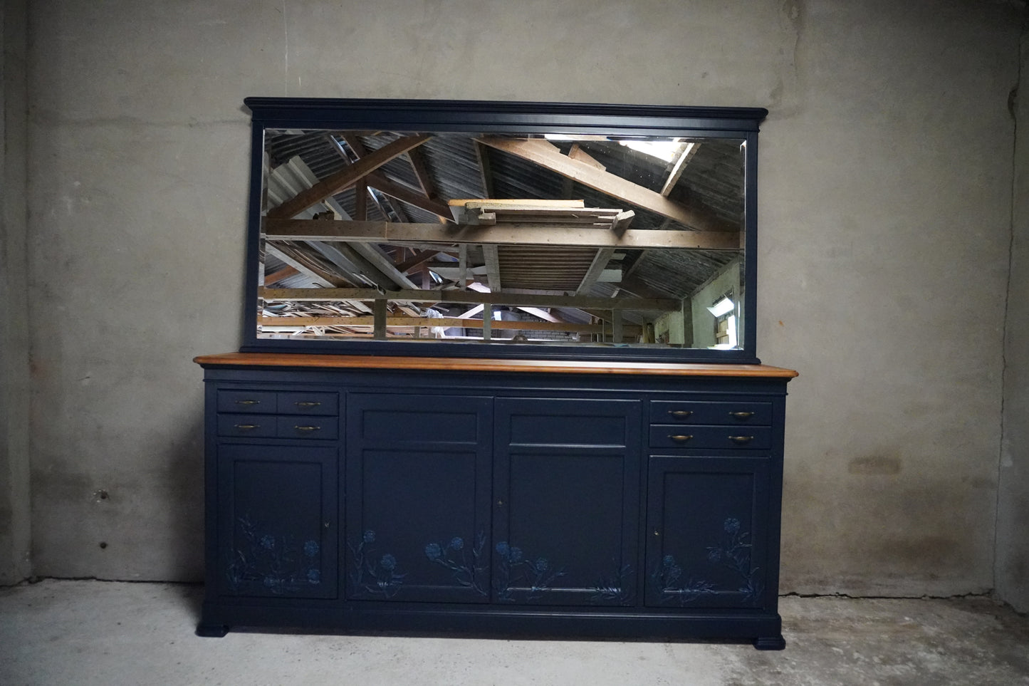 Dressoir met spiegel