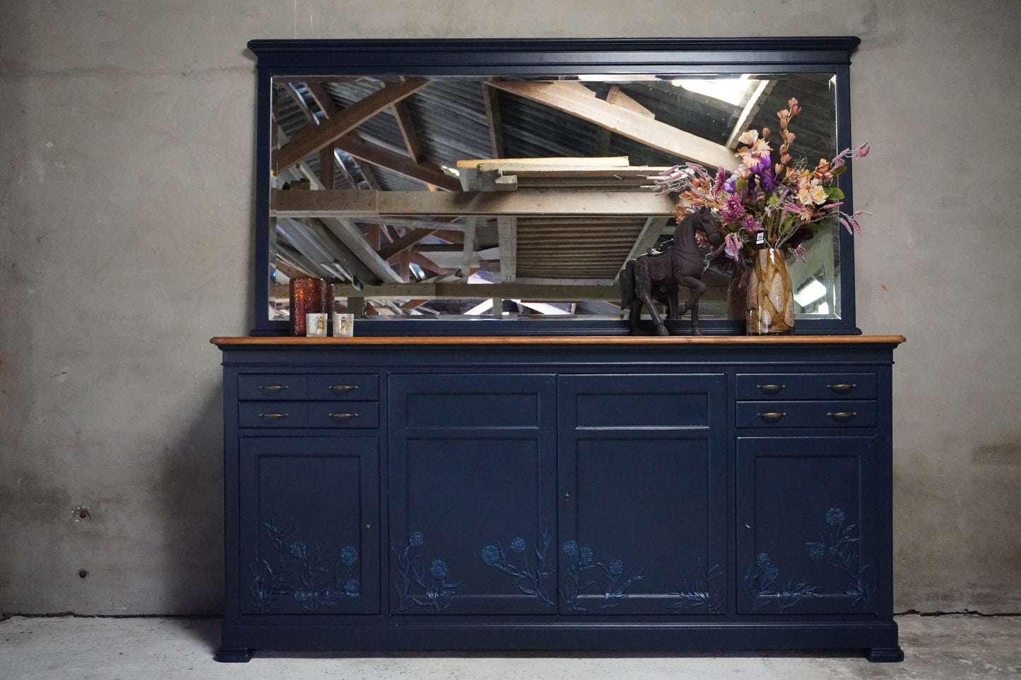 Dressoir met spiegel