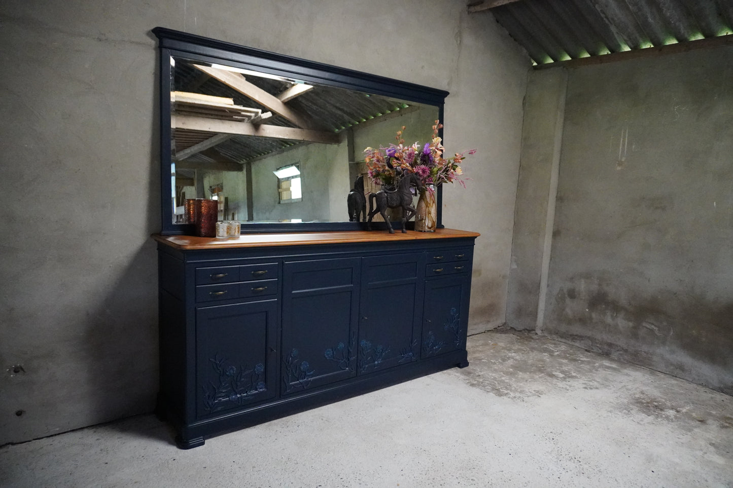 Dressoir met spiegel