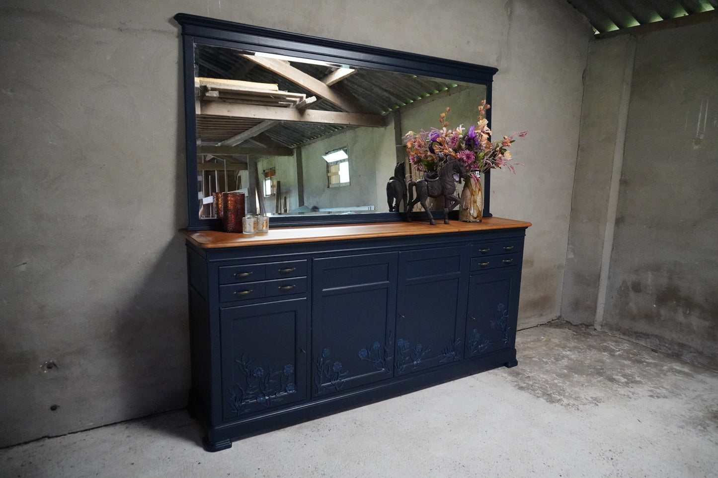 Dressoir met spiegel