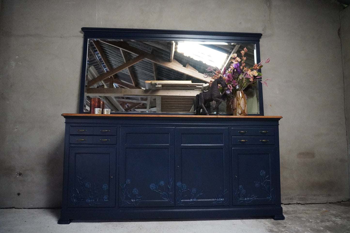 Dressoir met spiegel