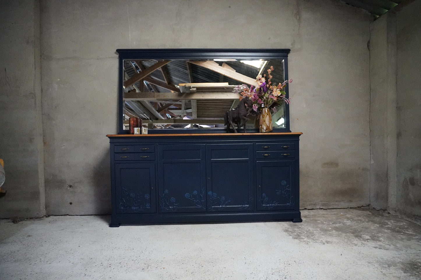 Dressoir met spiegel