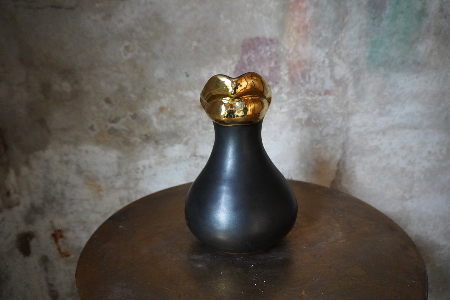 H.D. Living Aardewerk vaas - Lippen, 21cm x 8cm