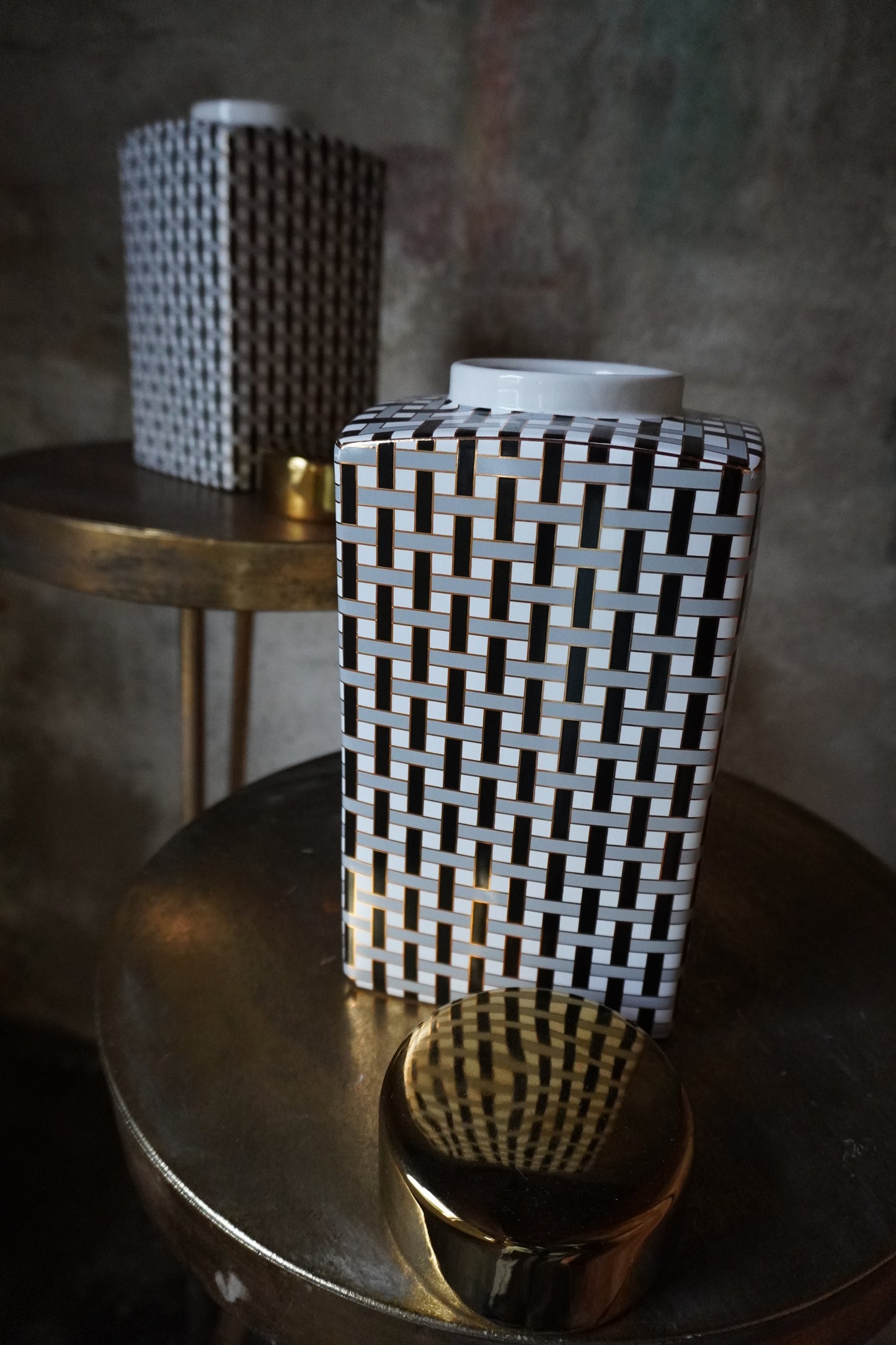 Aardewerk vaas/ urn - Wit/Zwart/Goud, 27cm x 14cm