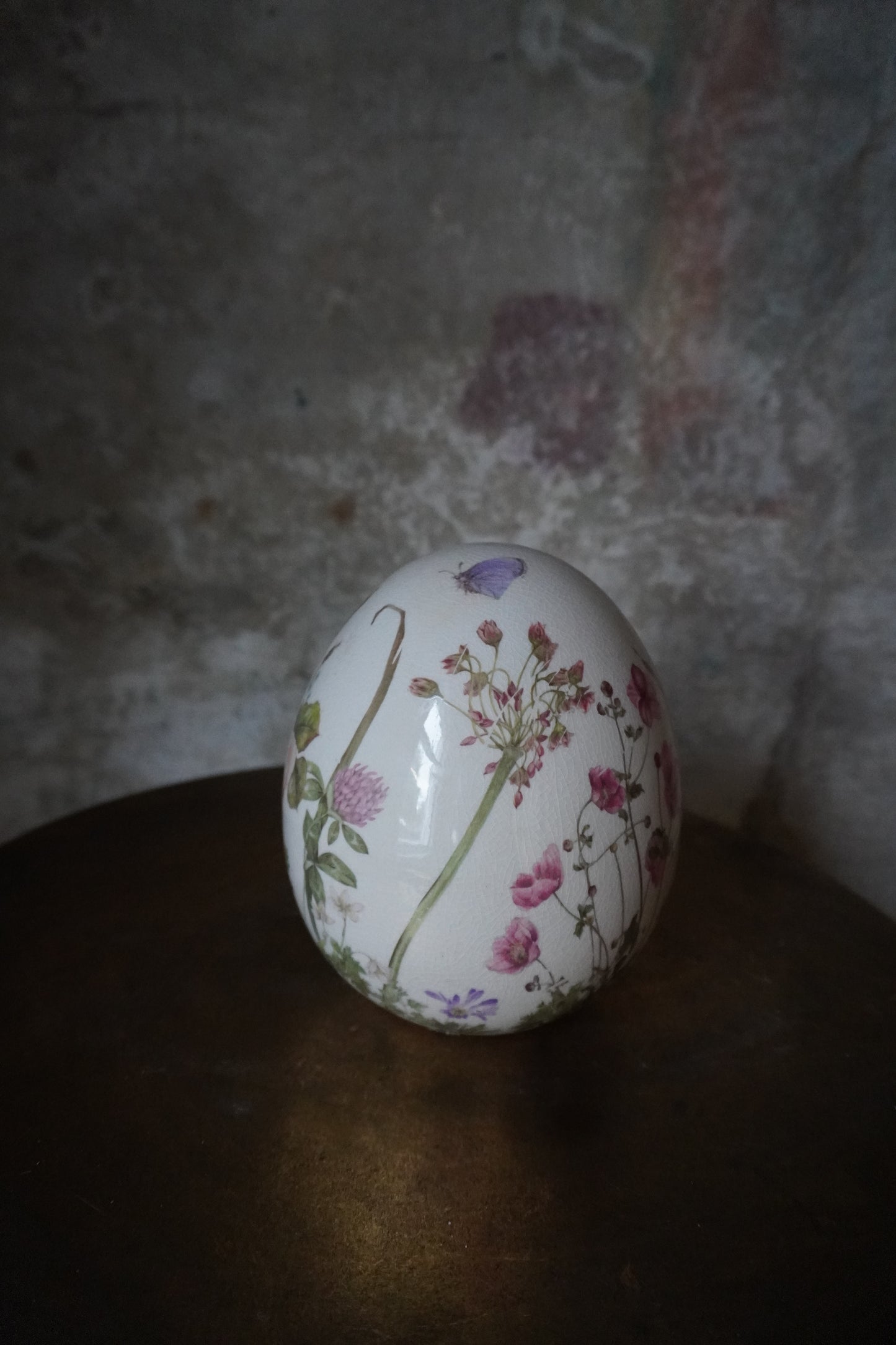 Aardewerk ei - bloemen, 17cm