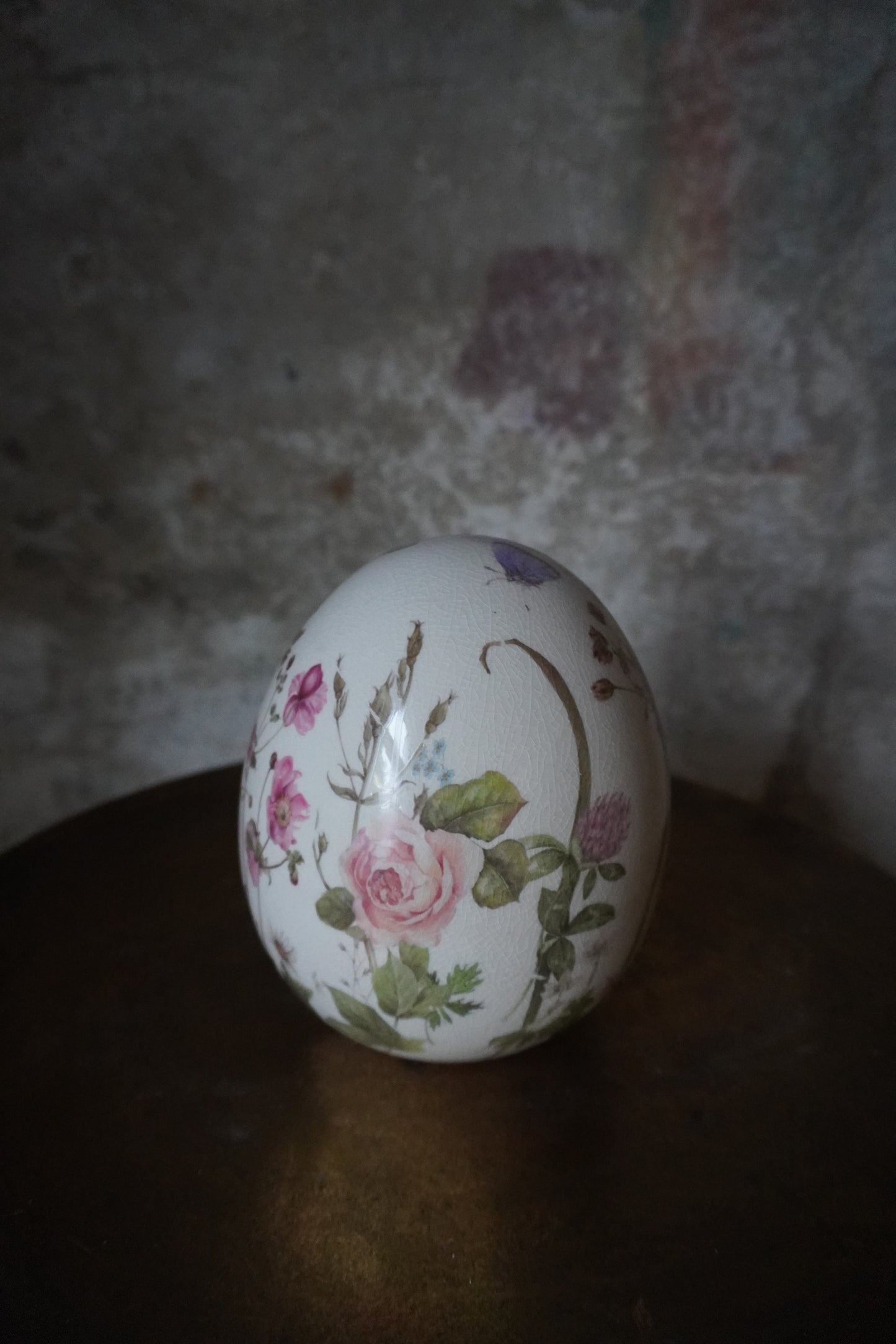 Aardewerk ei - bloemen, 17cm