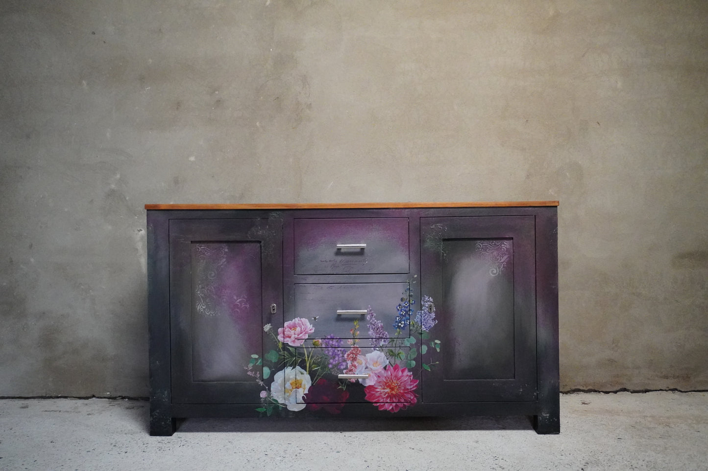 Dressoir Bloemen & Grunge