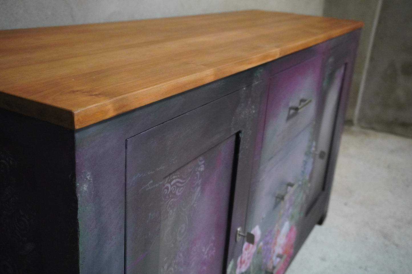 Dressoir Bloemen & Grunge