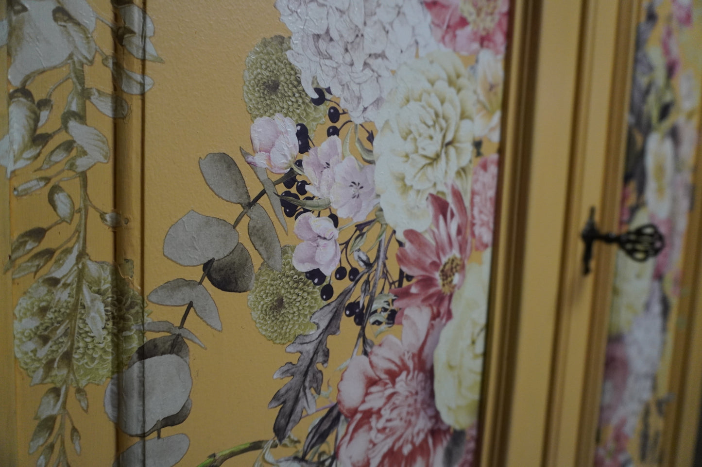 Ochre buffet/ kledingkast