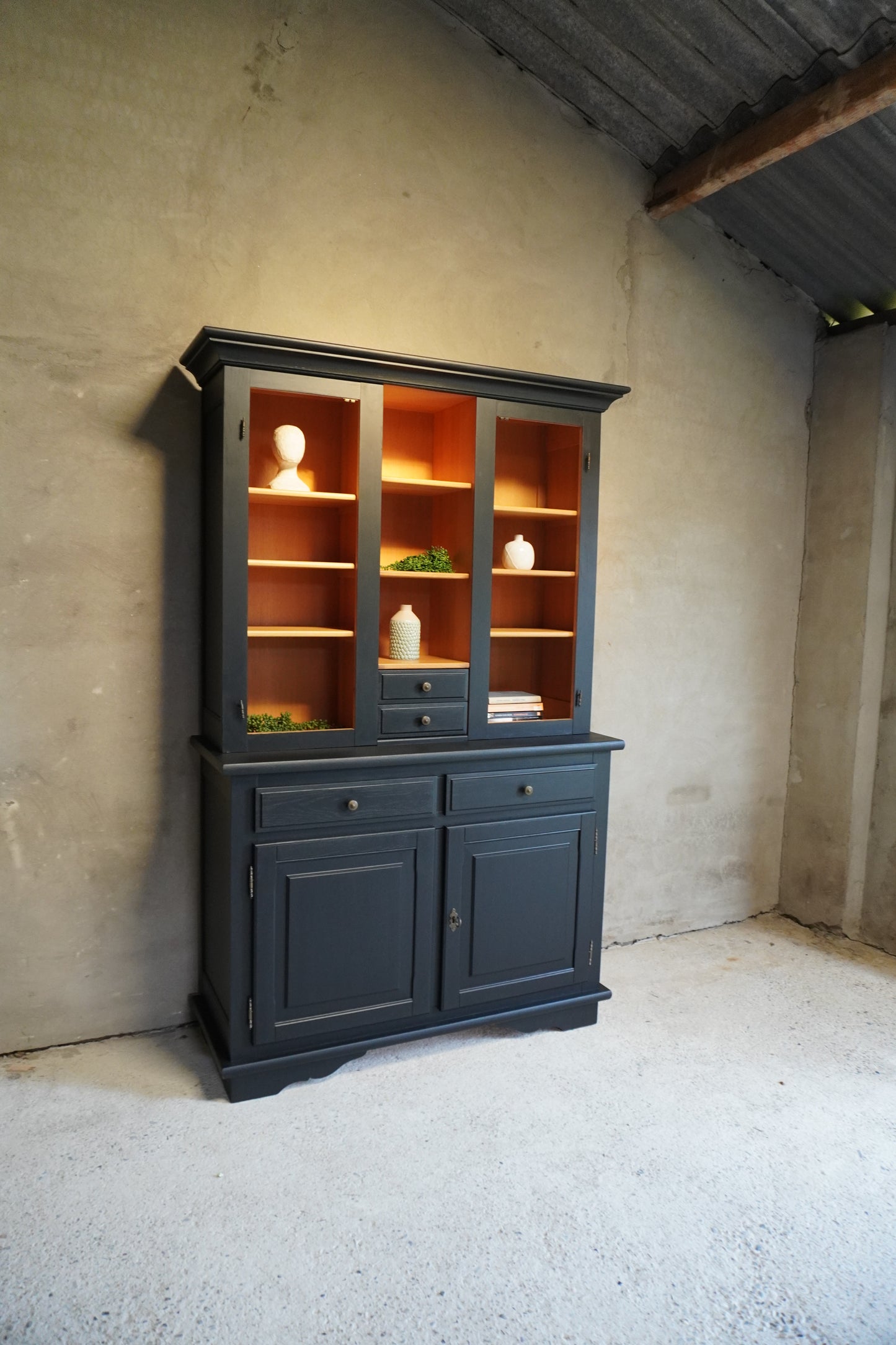 Tweedelige buffet/ vitrine kast