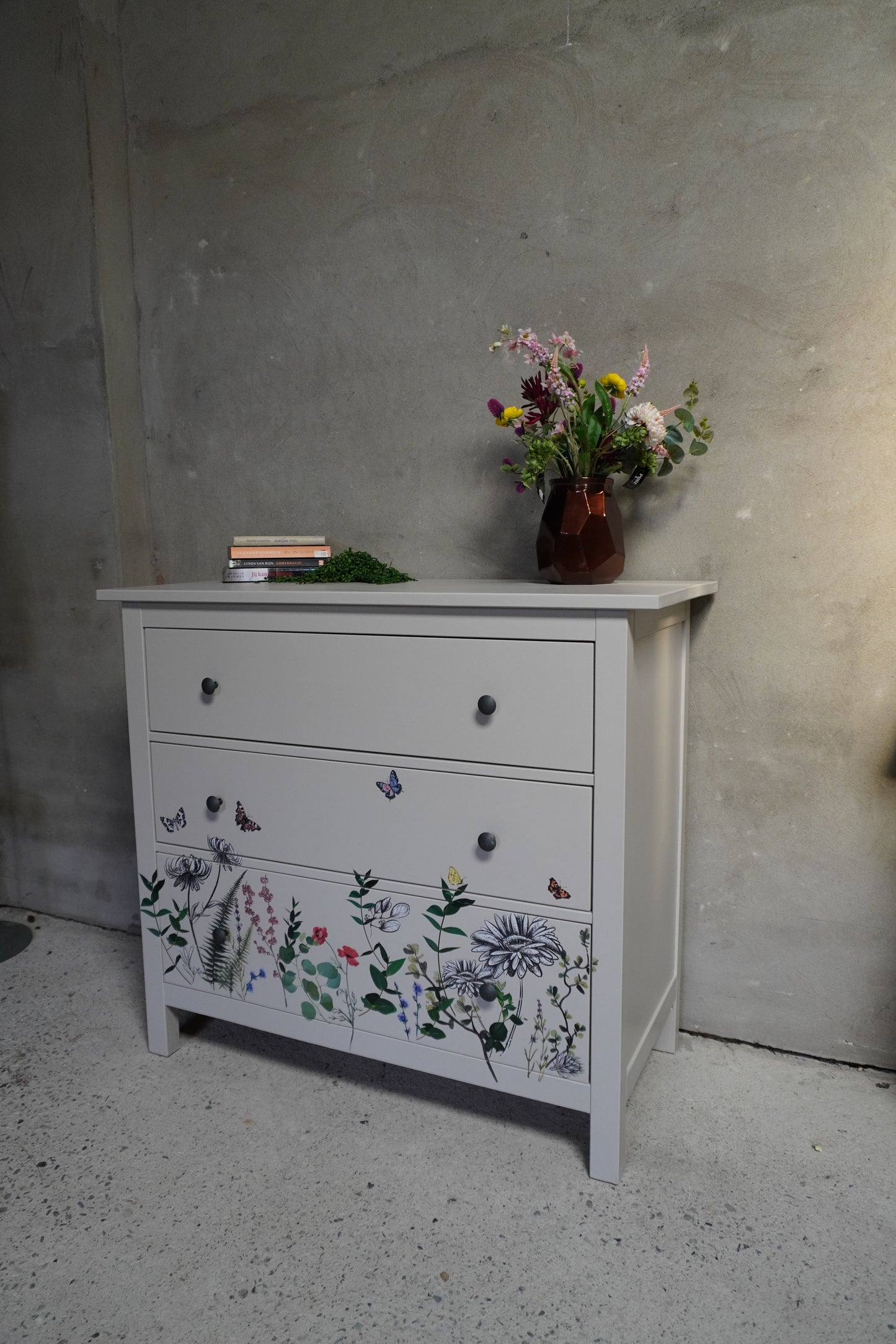 Ladekast bloemen