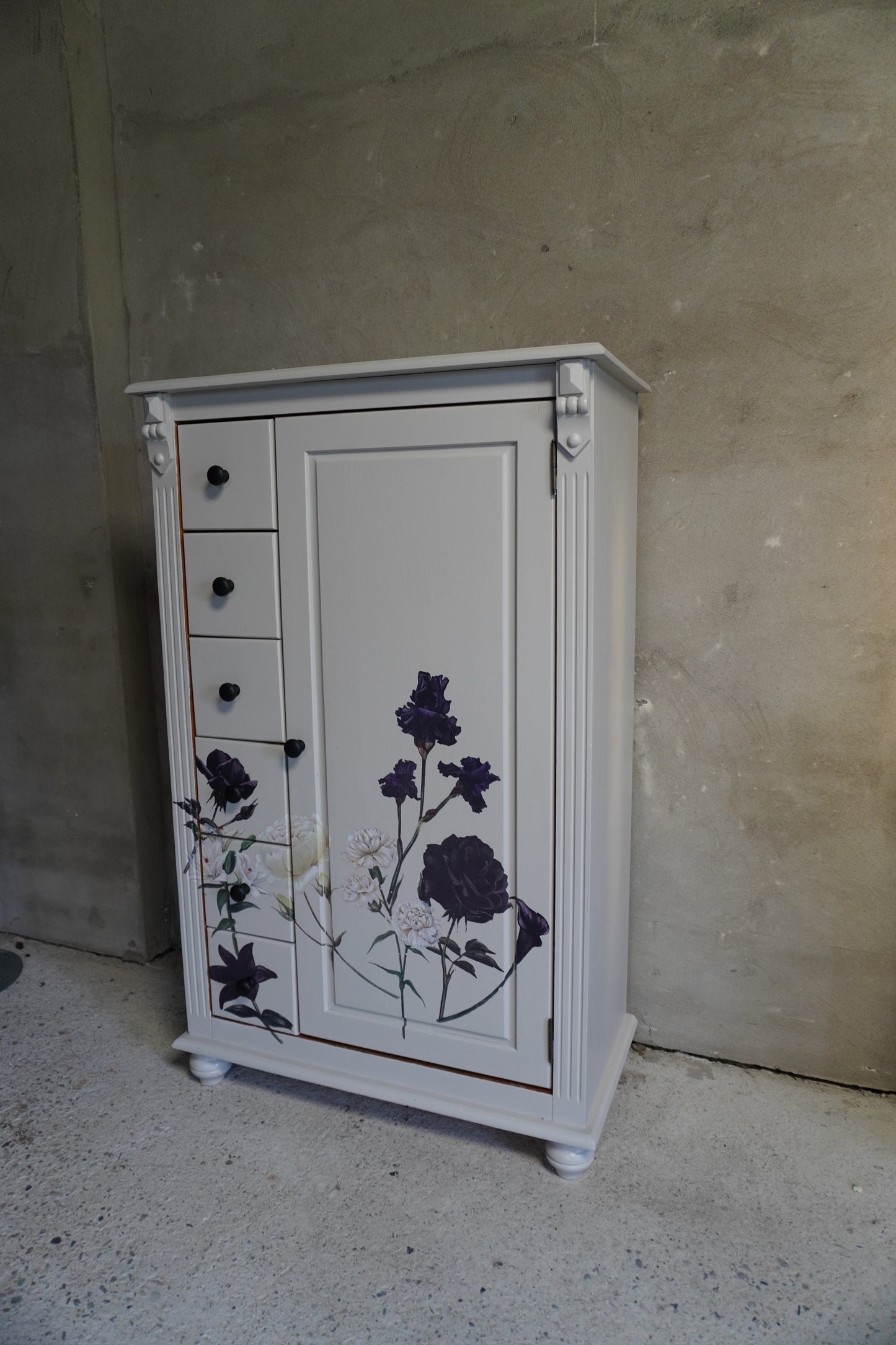 Meidenkast bloemen