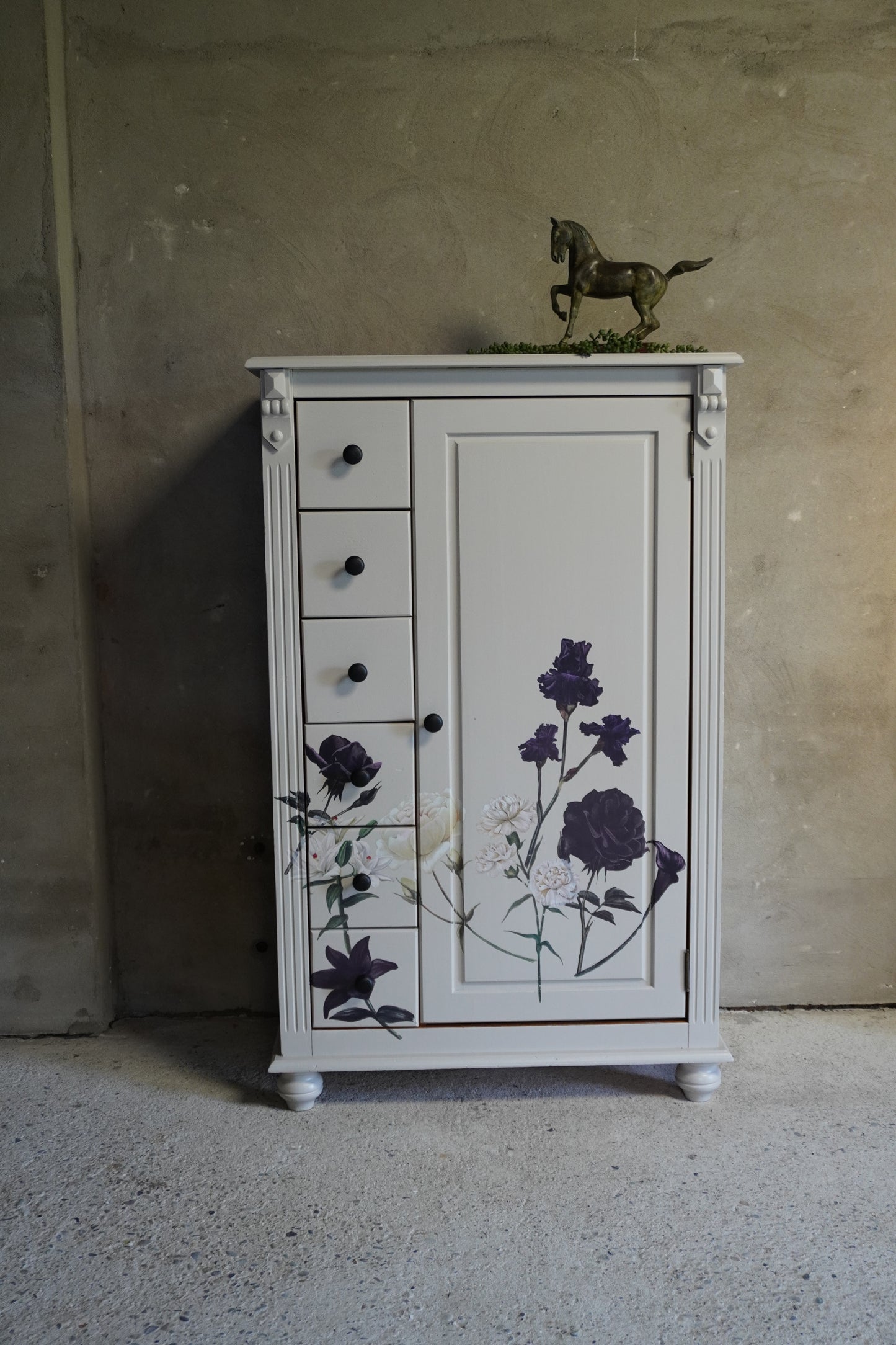 Meidenkast bloemen