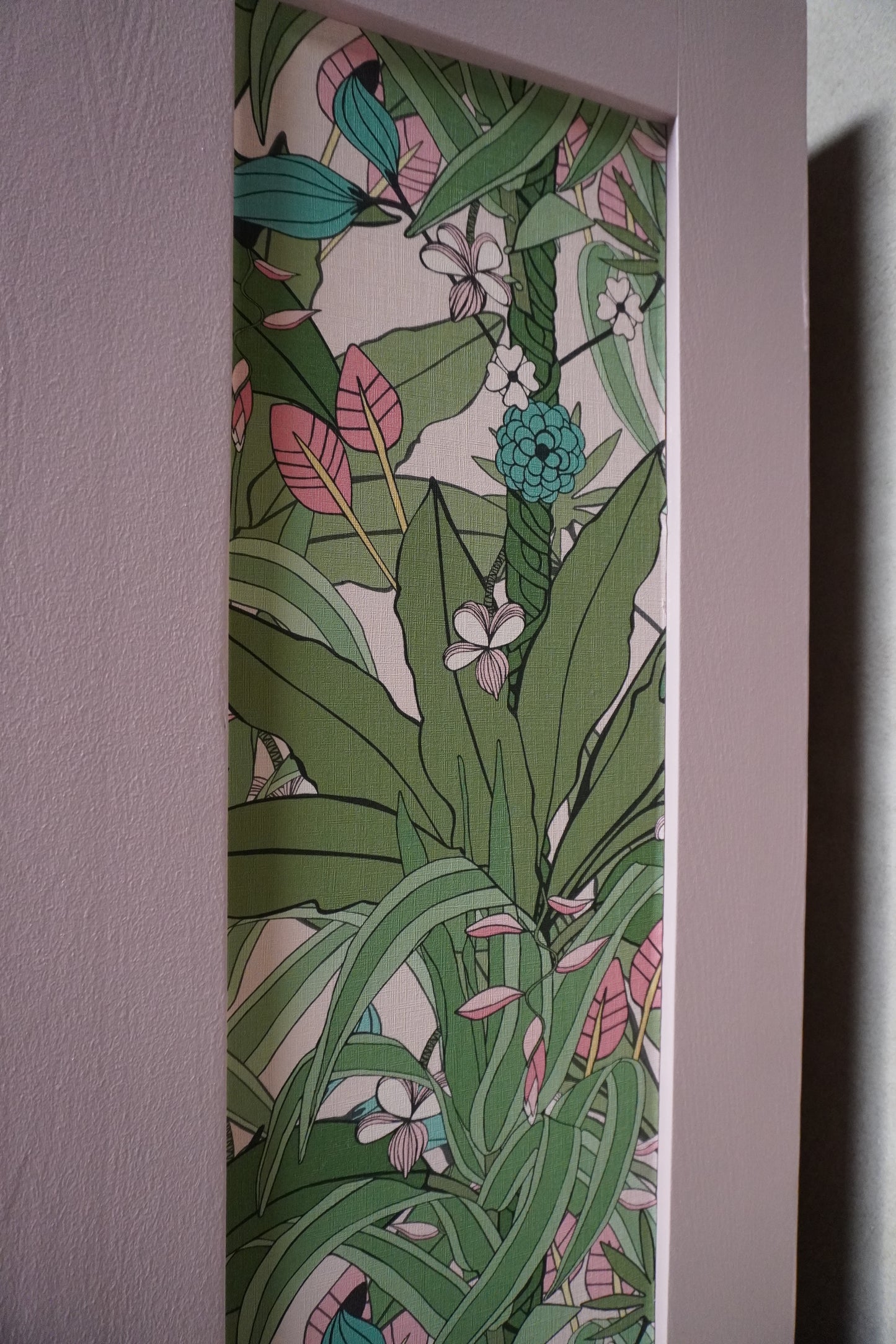 Roze vitrine kast