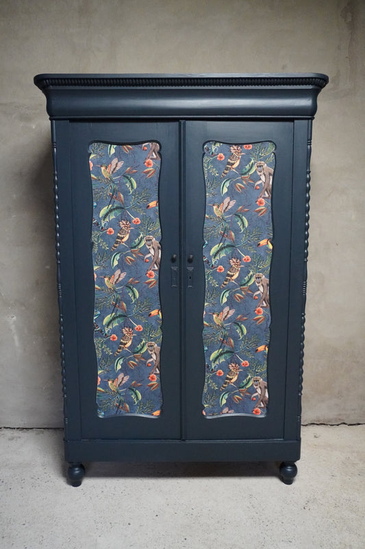 Antieke Biedermeier/ linnen kast