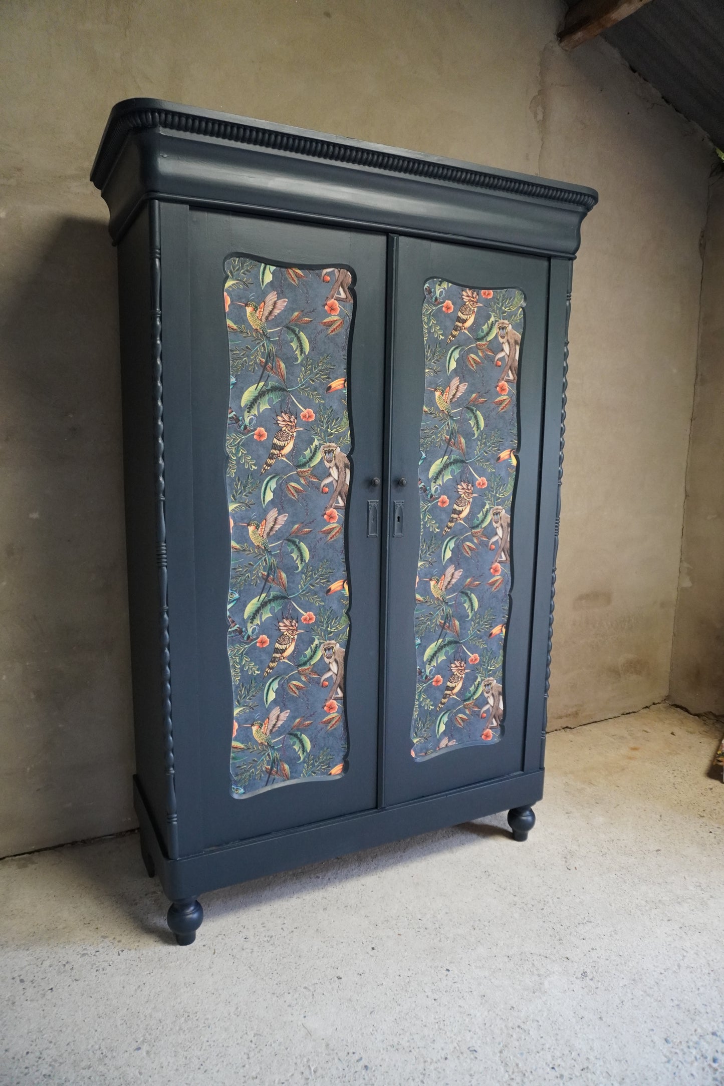 Antieke Biedermeier/ linnen kast