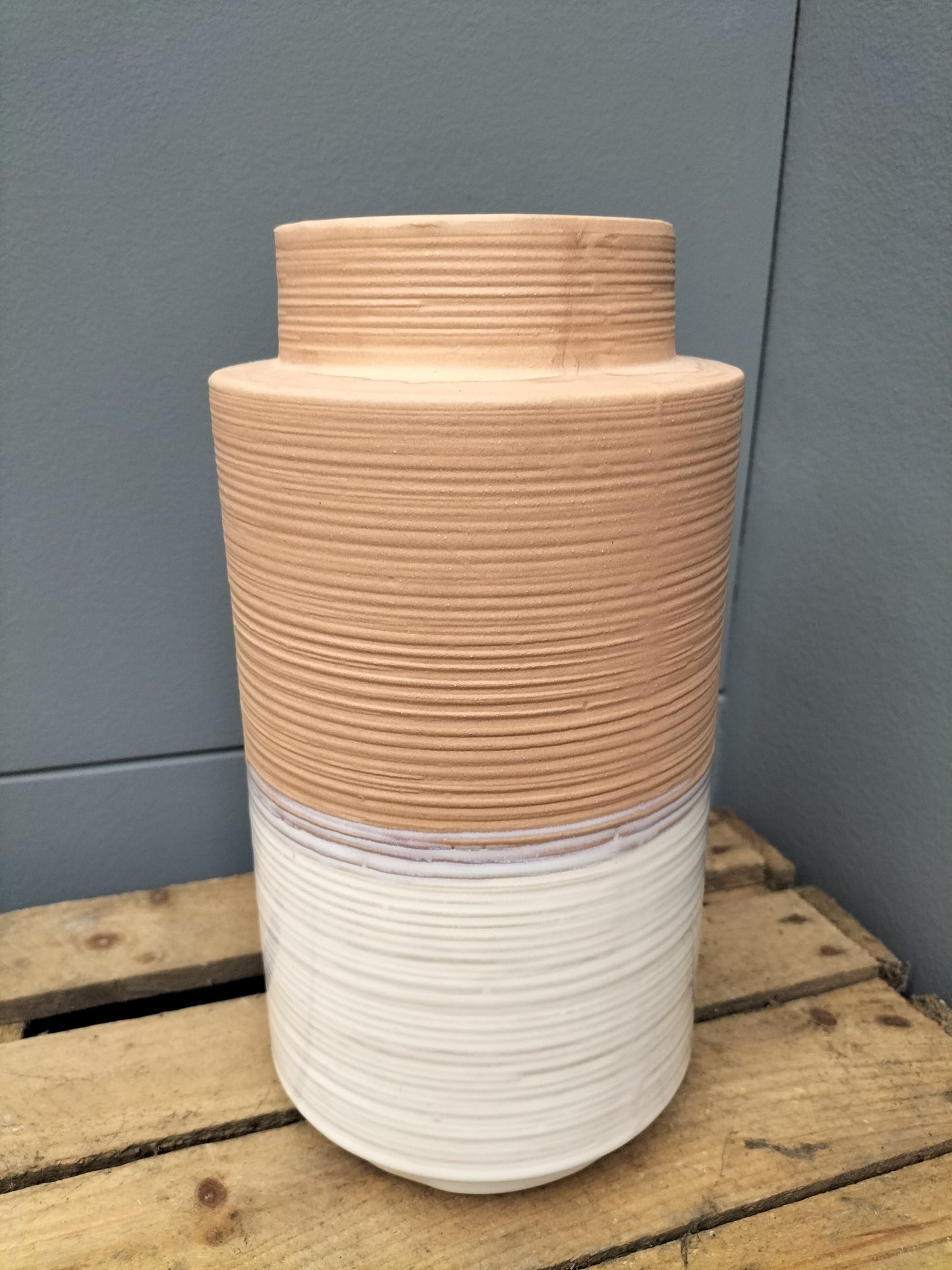 Terracotta/ witte vaas - groot