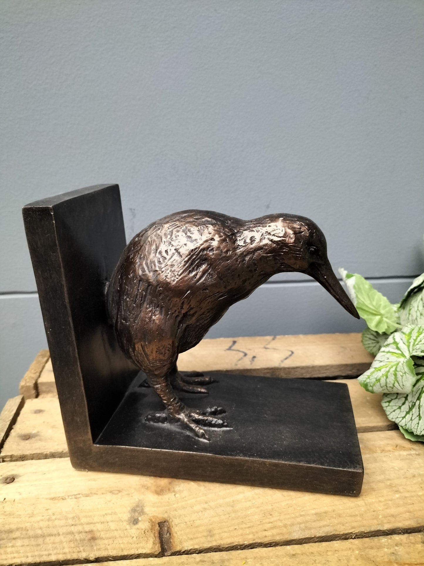 Polystone boeken steun - kiwi vogel brons, 35cm x 9cm x 16cm