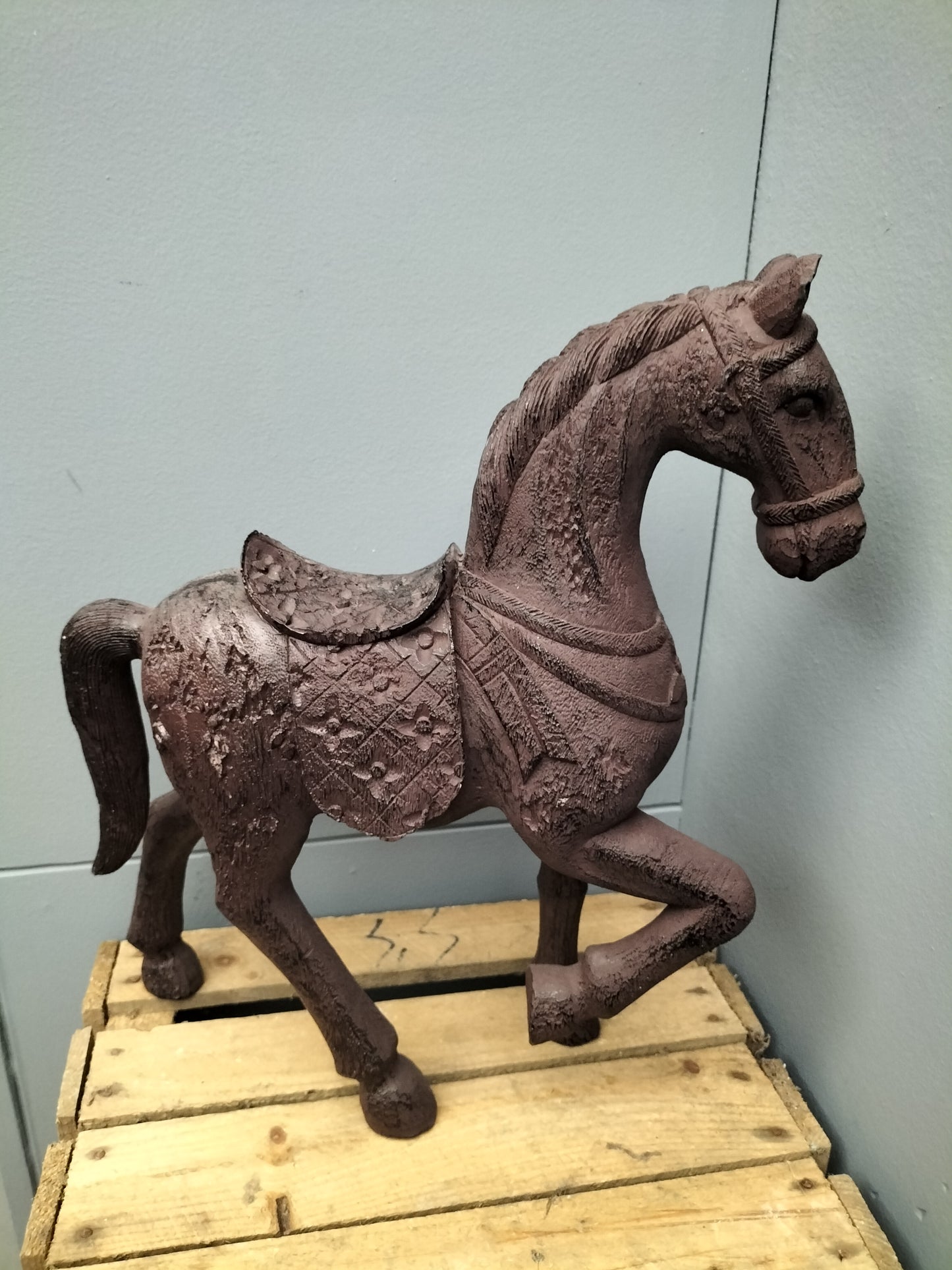 Paard - polyresin, 44cm