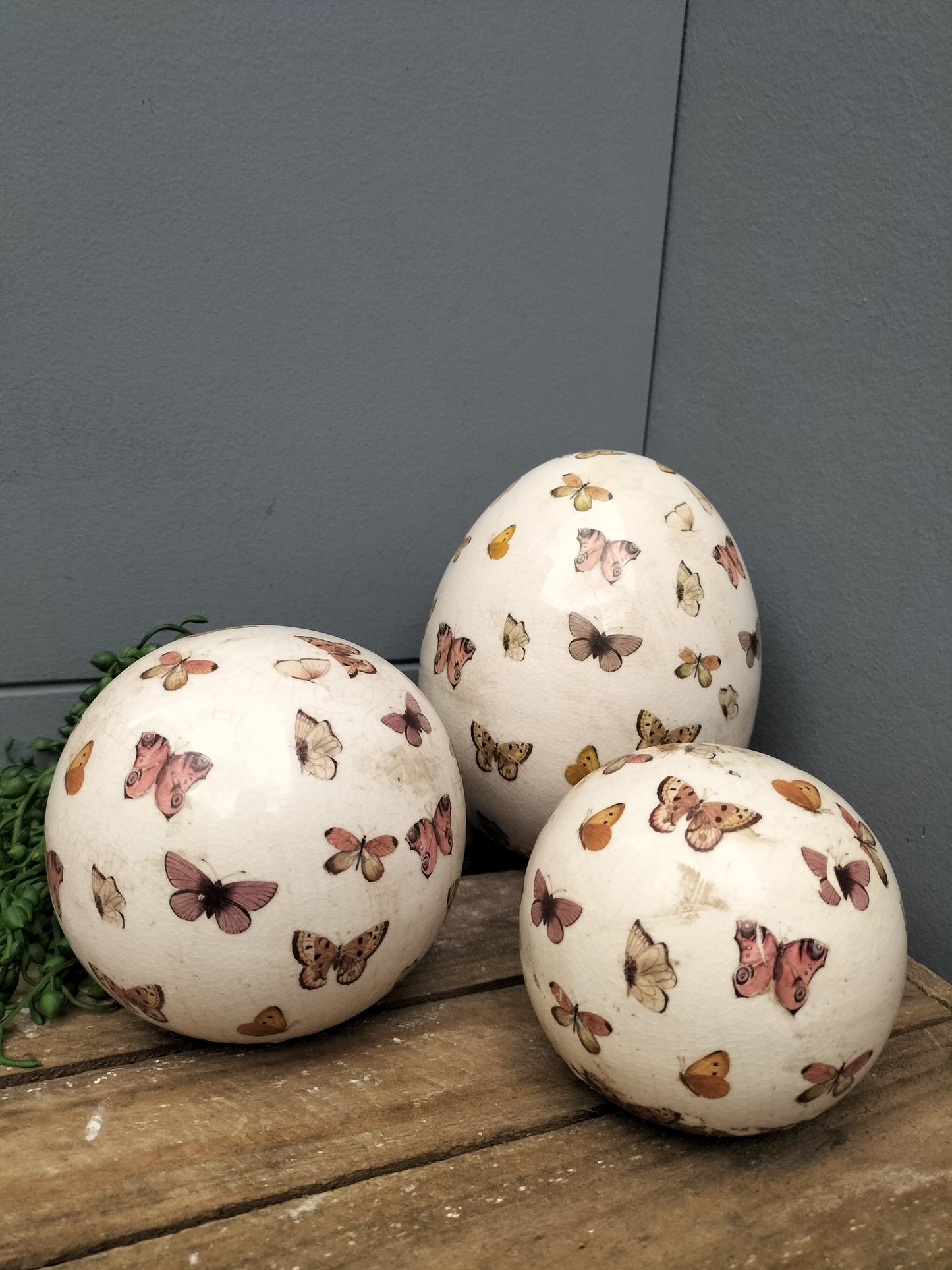 Keramiek bal/ei - vlinders, 10cm, 12cm, 16cm