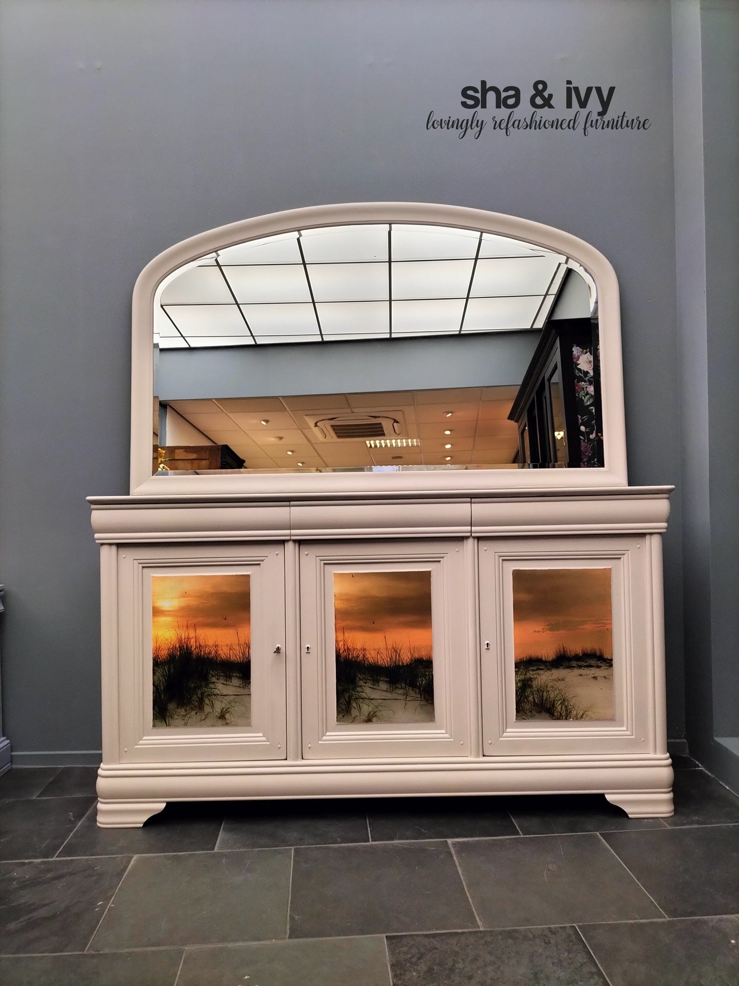 Duinen dressoir met spiegel