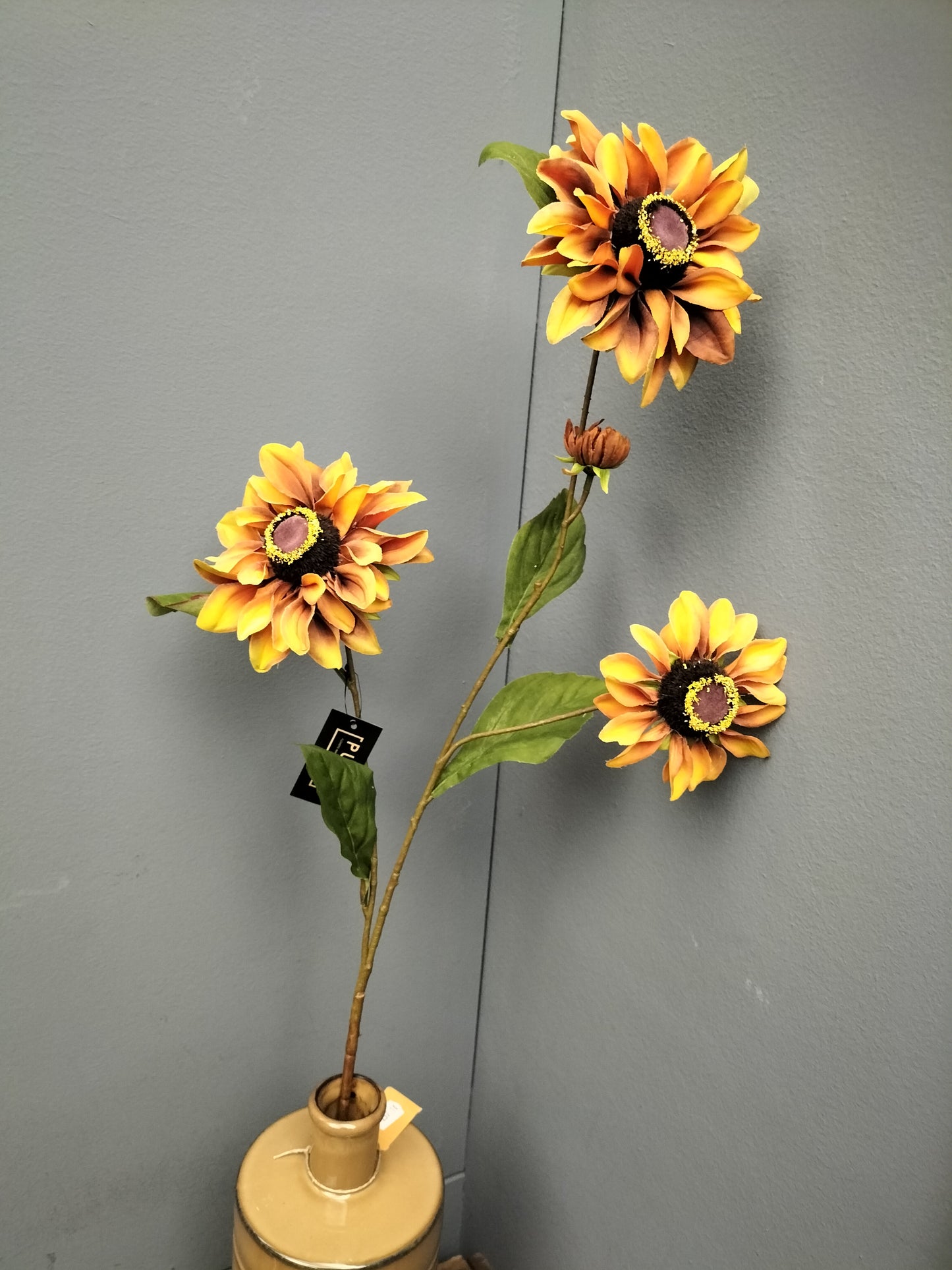 Zinnia spray - amber, 80cm