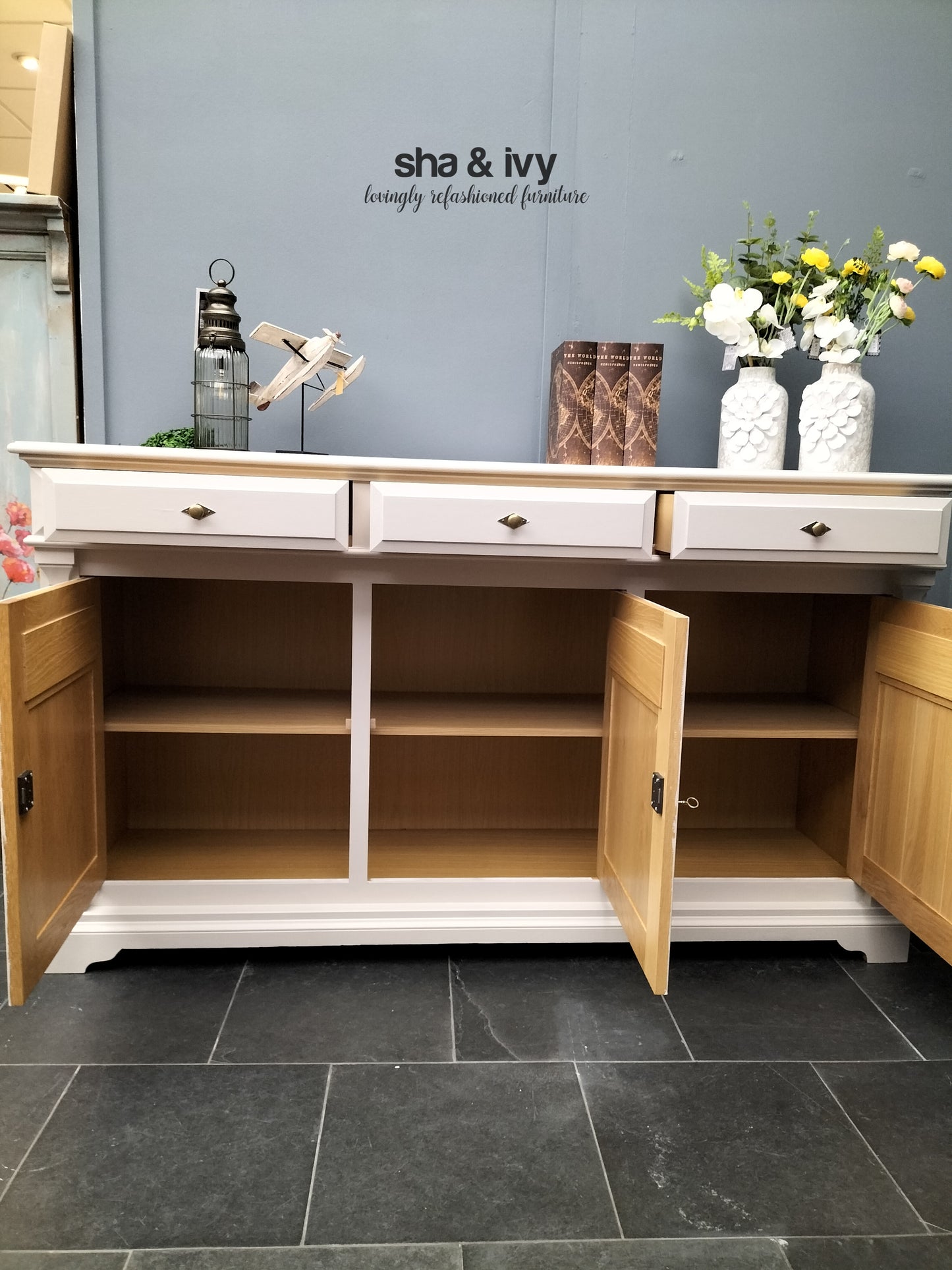 Strand dressoir met spiegel