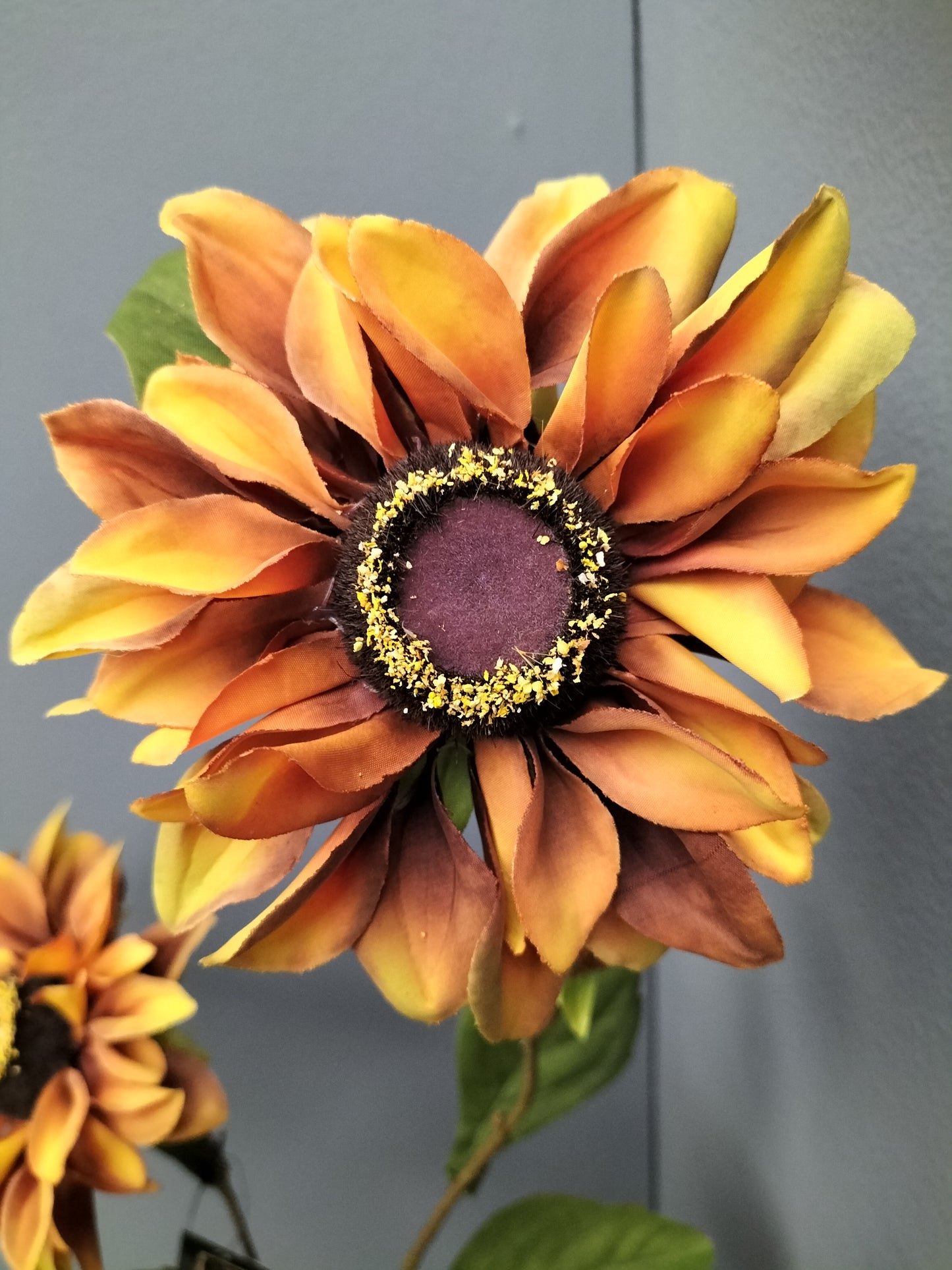 Zinnia spray - amber, 80cm