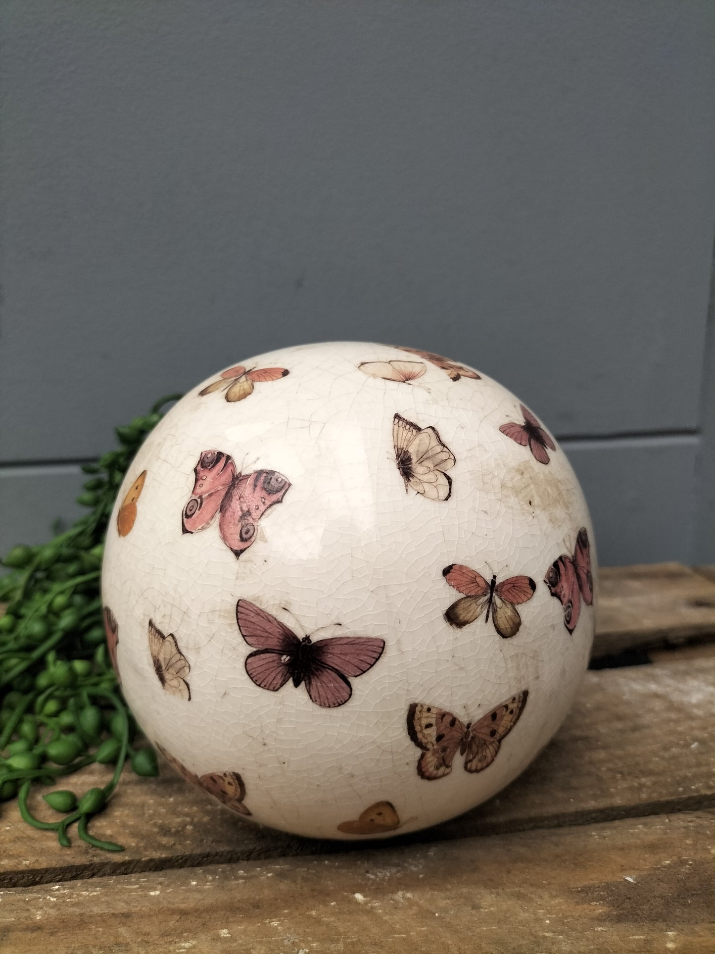 Keramiek bal/ei - vlinders, 10cm, 12cm, 16cm