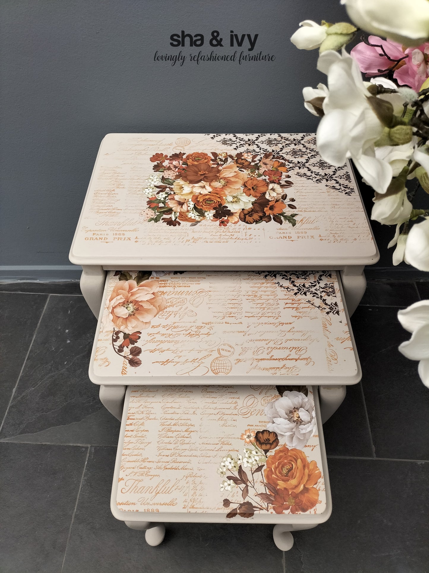 Side tables 3X - classic peach